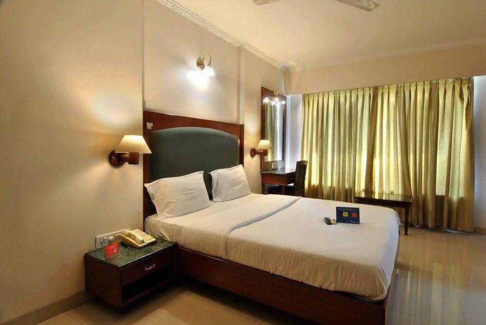 Fabhotel Lotus Koregaon Park 3*