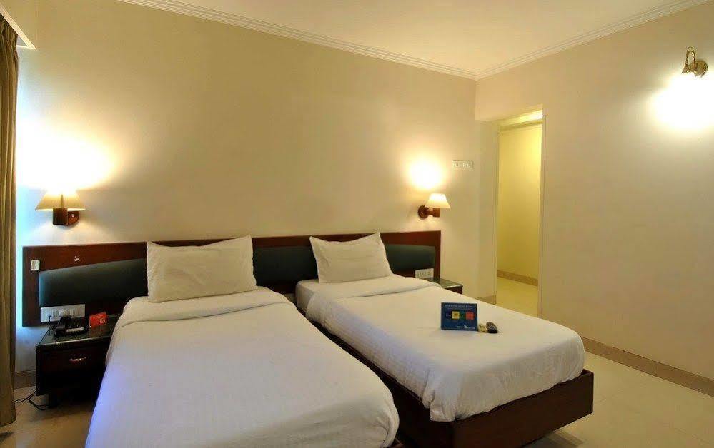 Hotel Fabhotel Lotus Koregaon Park 3*